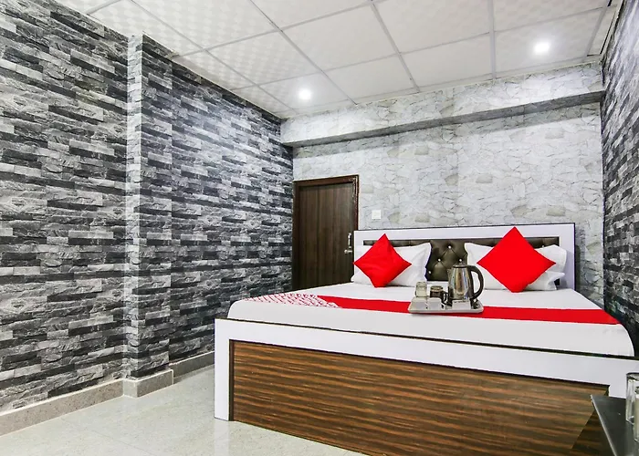 Flagship Vikal Stay Near Gokulpuri Metro Station