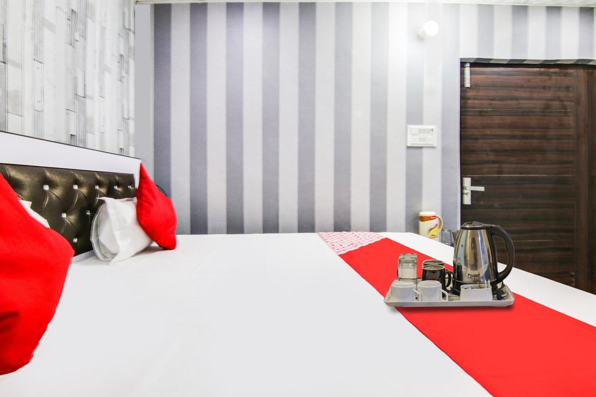 Flagship Vikal Near Gokulpuri Metro Station Hotel New Delhi
