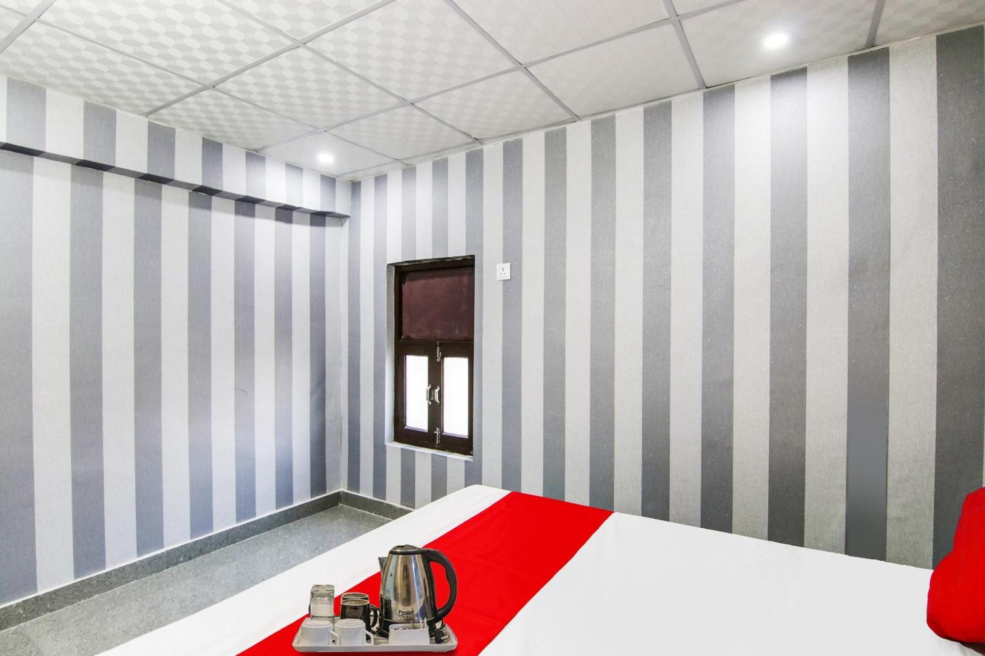 Flagship Vikal Near Gokulpuri Metro Station Hotel New Delhi