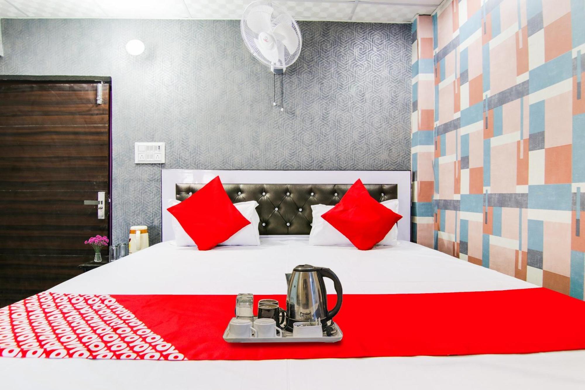 Hotel Flagship Vikal Near Gokulpuri Metro Station New Delhi